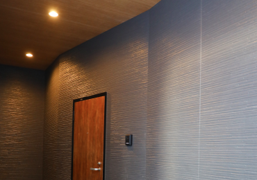 ”写真:屋根付きのエントランス”